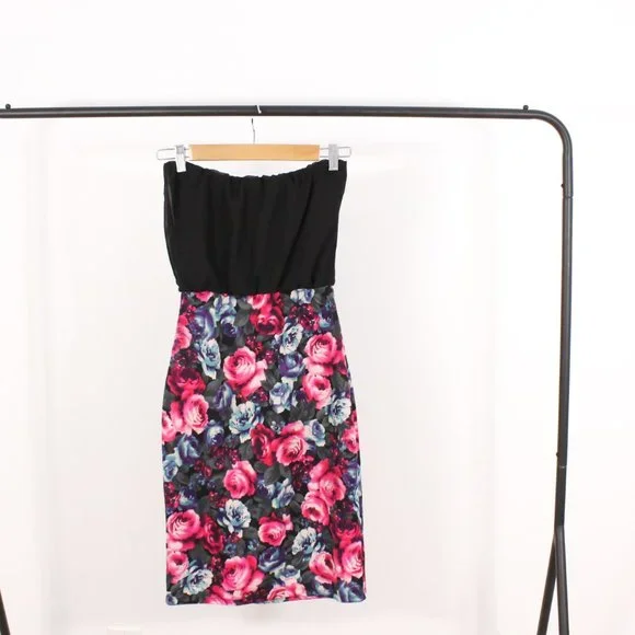 *Suzy Shier Floral Halter Dress - Picture 5 of 6